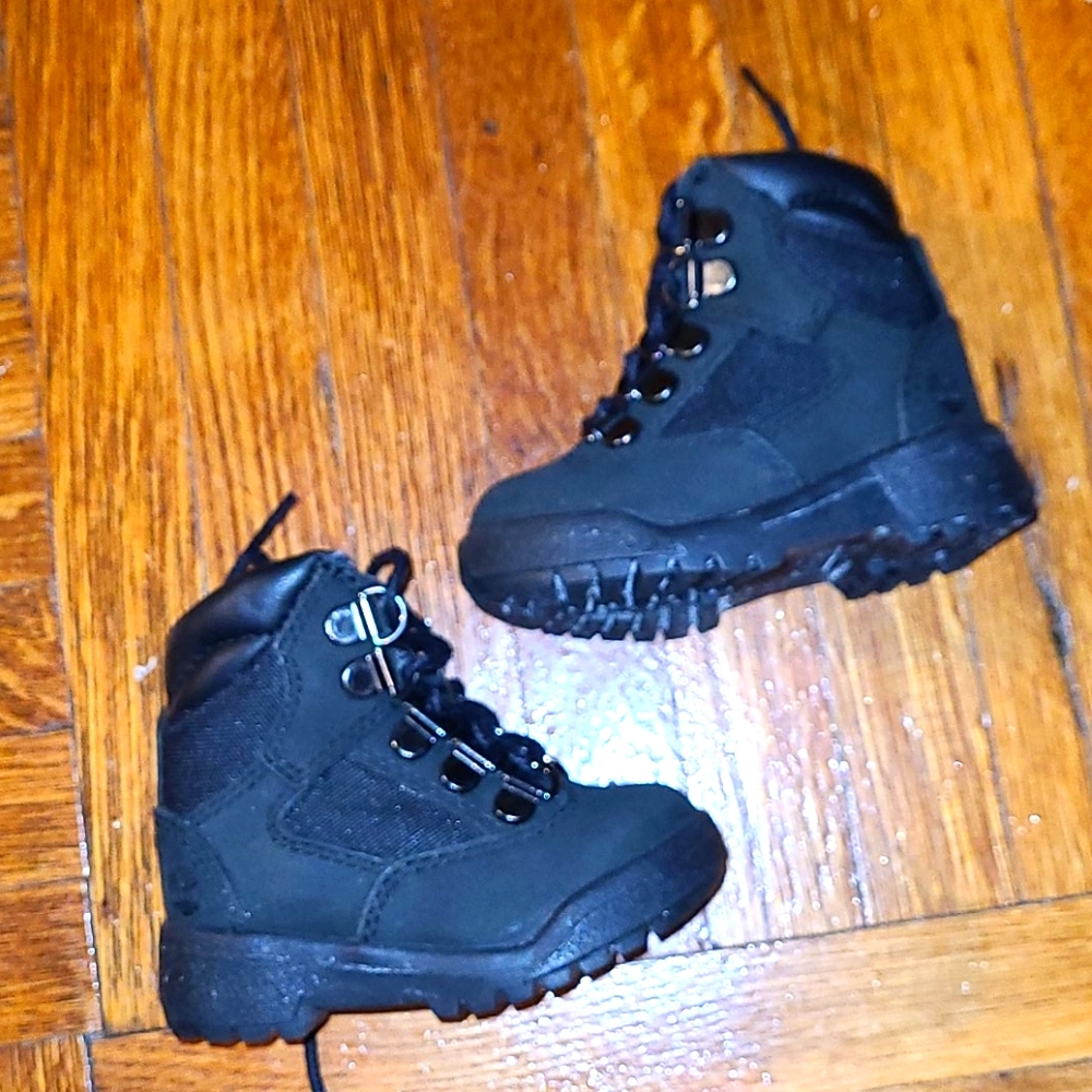 TIMBERLAND BOOTS